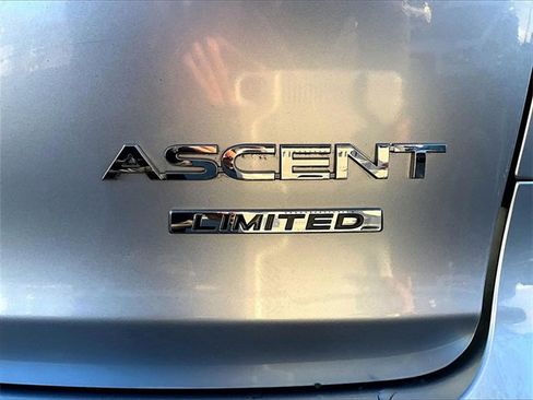 Used 2022 Subaru Ascent Limited image 8