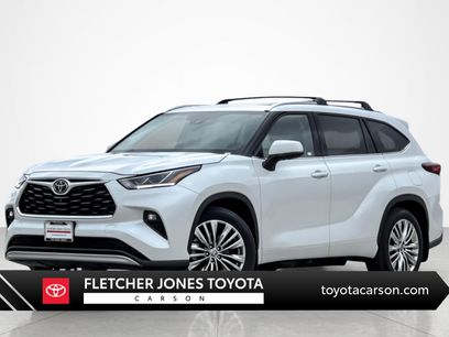 Used 2023 Toyota Highlander Platinum