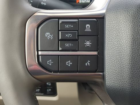 Used 2025 Ford F450 Platinum w/ Platinum Plus Package image 24