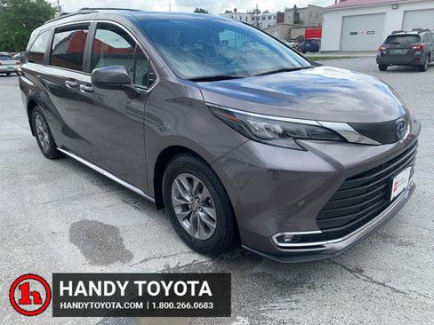 Certified 2024 Toyota Sienna XLE w/ XLE Plus Package AWD/4WD image 1
