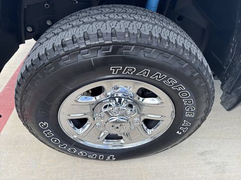 Used 2024 RAM 2500 Tradesman w/ Chrome Appearance Group AWD/4WD image 10