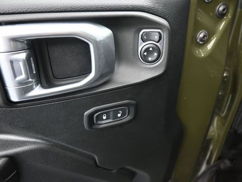 Used 2021 Jeep Wrangler Unlimited Sport image 13