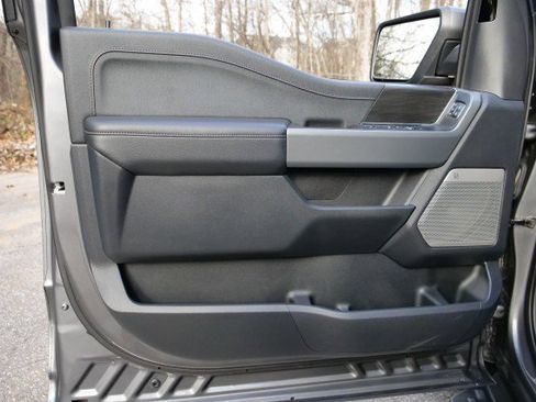 Used 2024 Ford F150 Lightning Lariat image 30