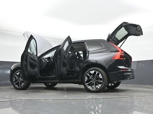 New 2026 Volvo XC60 B5 Plus w/ Climate Package AWD/4WD image 58