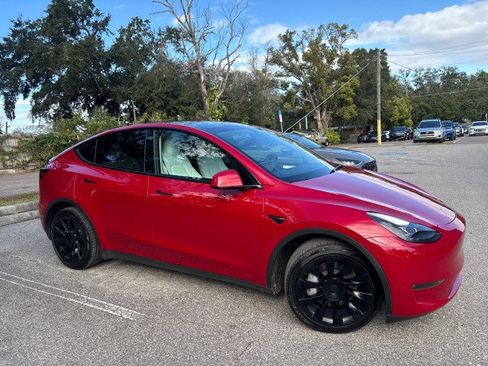 Used 2023 Tesla Model Y Long Range image 6