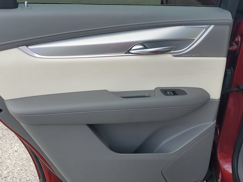 Used 2020 Cadillac XT5 Premium Luxury FWD image 10