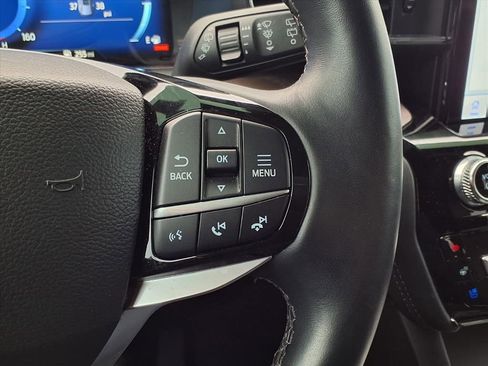 Used 2022 Ford Explorer Platinum w/ Technology Package image 25