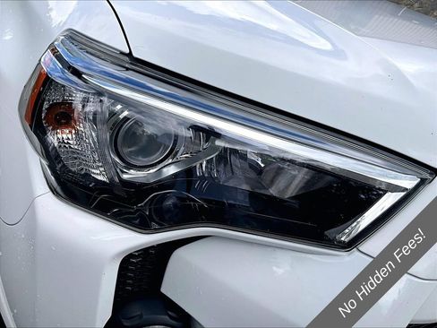 Used 2016 Toyota 4Runner SR5 Premium AWD/4WD image 24