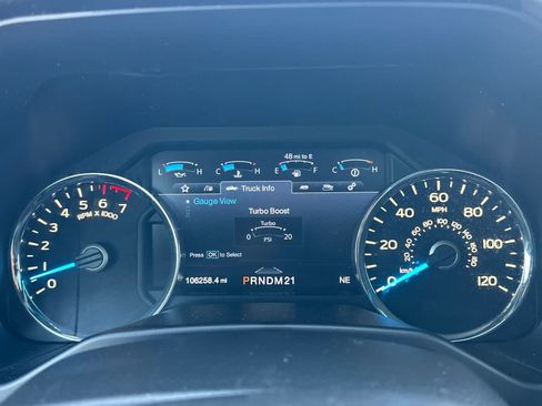 Used 2016 Ford F150 Platinum w/ Equipment Group 701A Luxury AWD/4WD image 29
