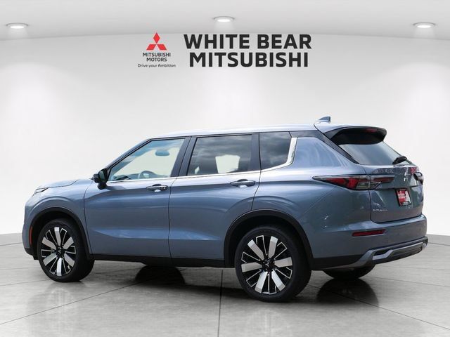 Used 2026 Mitsubishi Outlander SE AWD/4WD image 4