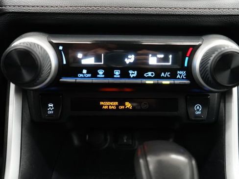 Used 2022 Toyota RAV4 LE image 36