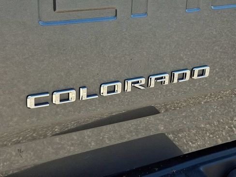 Used 2021 Chevrolet Colorado Z71 AWD/4WD image 32