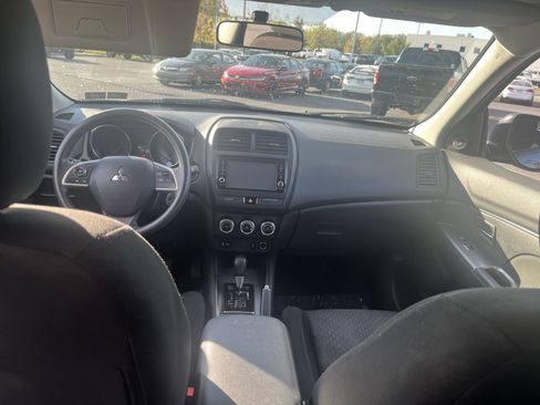 Used 2018 Mitsubishi Outlander Sport ES image 19