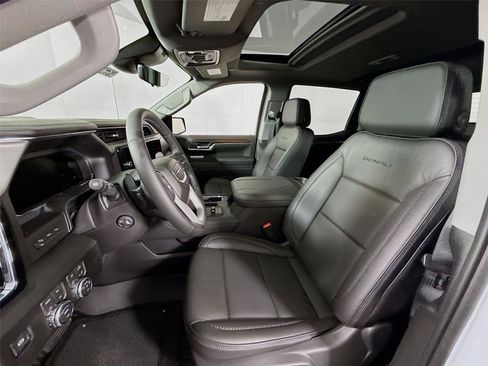 New 2026 GMC Sierra 1500 Denali w/ Technology Package AWD/4WD image 16