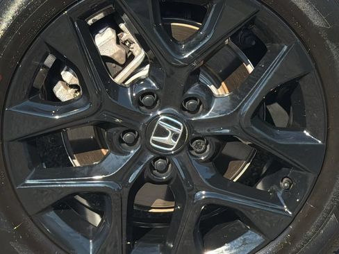 Used 2025 Honda HR-V Sport image 3