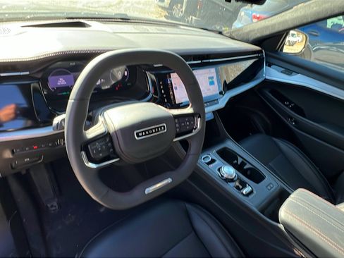 Used 2024 Jeep Wagoneer Launch Edition image 26