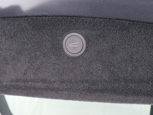 Used 2024 Tesla Model X image 40