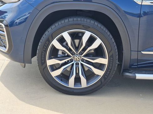 Used 2023 Volkswagen Atlas Cross Sport SEL Premium R-Line AWD/4WD image 13
