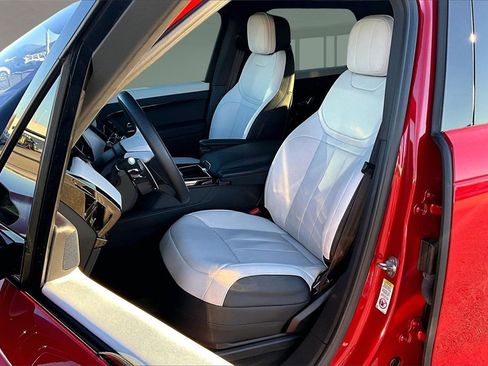 Used 2023 Land Rover Range Rover Sport SE Dynamic image 26