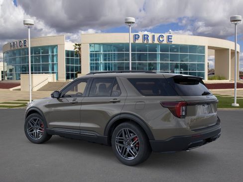Used 2026 Ford Explorer ST-Line w/ ST-Line Street Pack AWD/4WD image 4