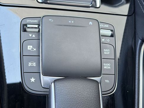 Used 2022 Mercedes-Benz GLE 350 4MATIC w/ Premium Package image 34