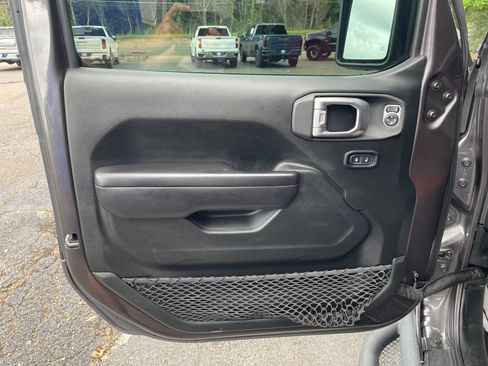 Used 2020 Jeep Wrangler Unlimited Rubicon AWD/4WD image 17
