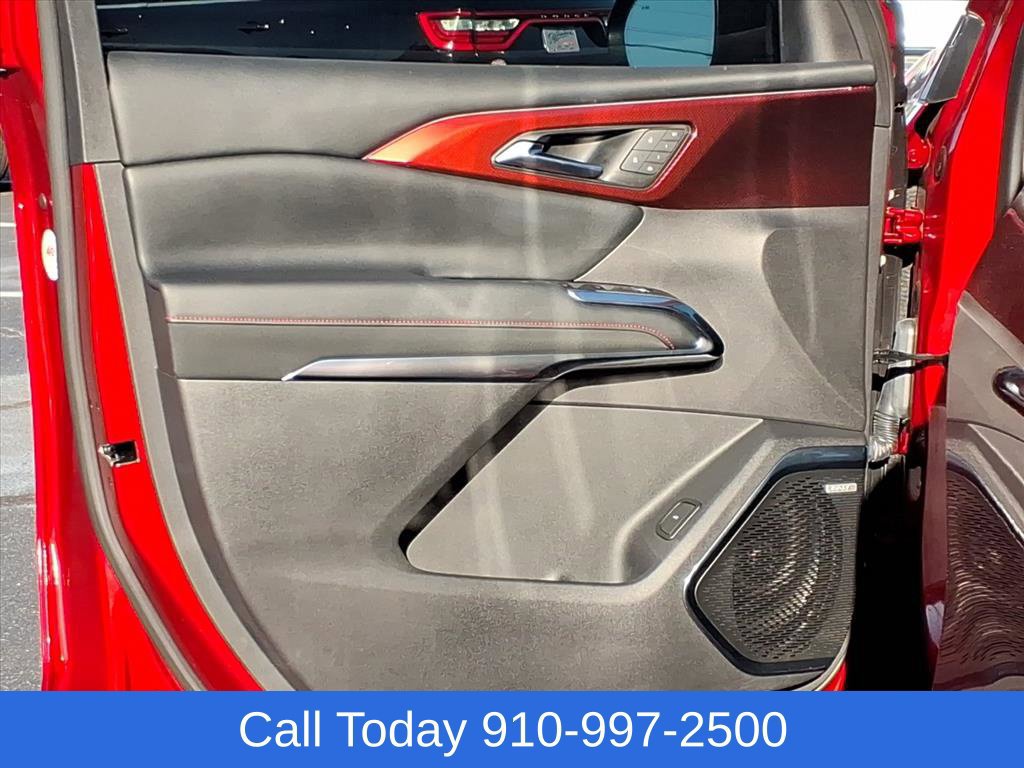 Used 2025 Chevrolet Traverse RS w/ LPO, Floor Liner Package FWD image 20