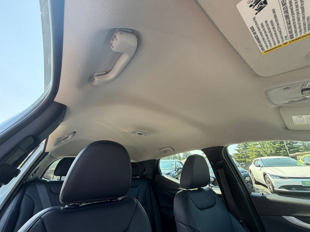 Used 2023 Chevrolet Bolt EUV LT w/ Convenience Package FWD image 27