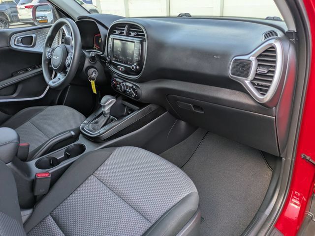 Used 2024 Kia Soul LX FWD image 22