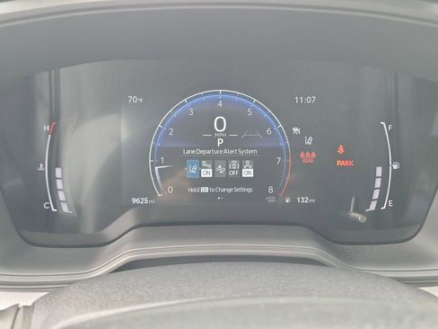 Used 2025 Toyota Corolla SE w/ SE Premium Package FWD image 12
