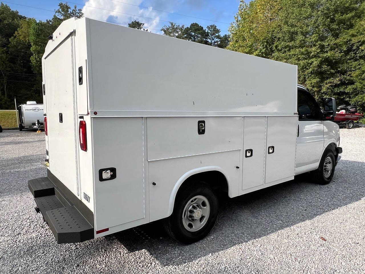 Used 2023 Chevrolet Express 3500 w/ Power Convenience Package RWD image 6