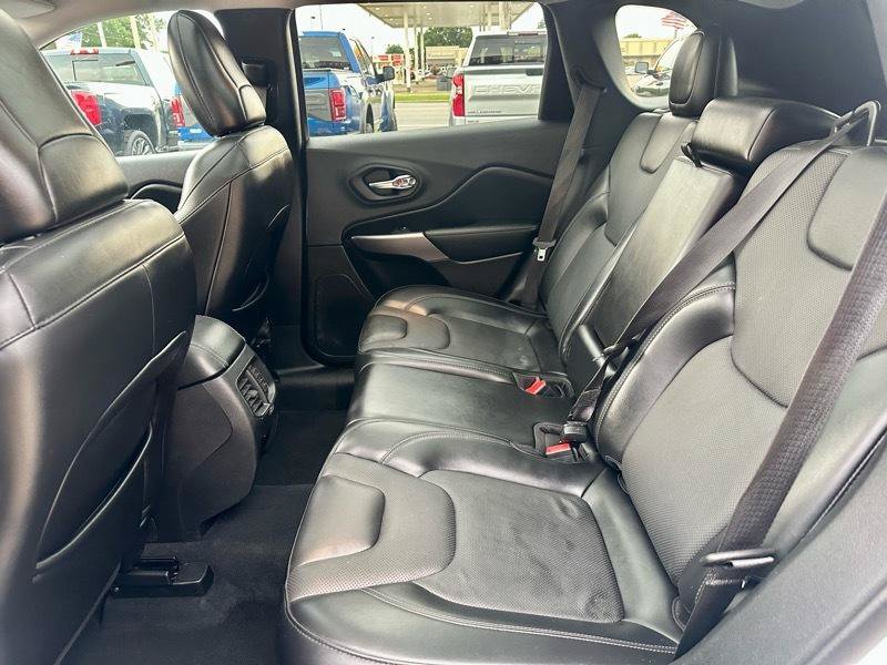Used 2021 Jeep Cherokee Limited AWD/4WD image 10
