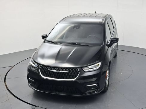 Used 2026 Chrysler Pacifica Select FWD image 34