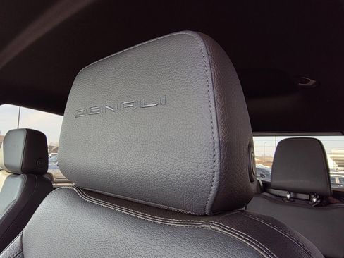 Used 2021 GMC Sierra 2500 Denali w/ Technology Package image 22