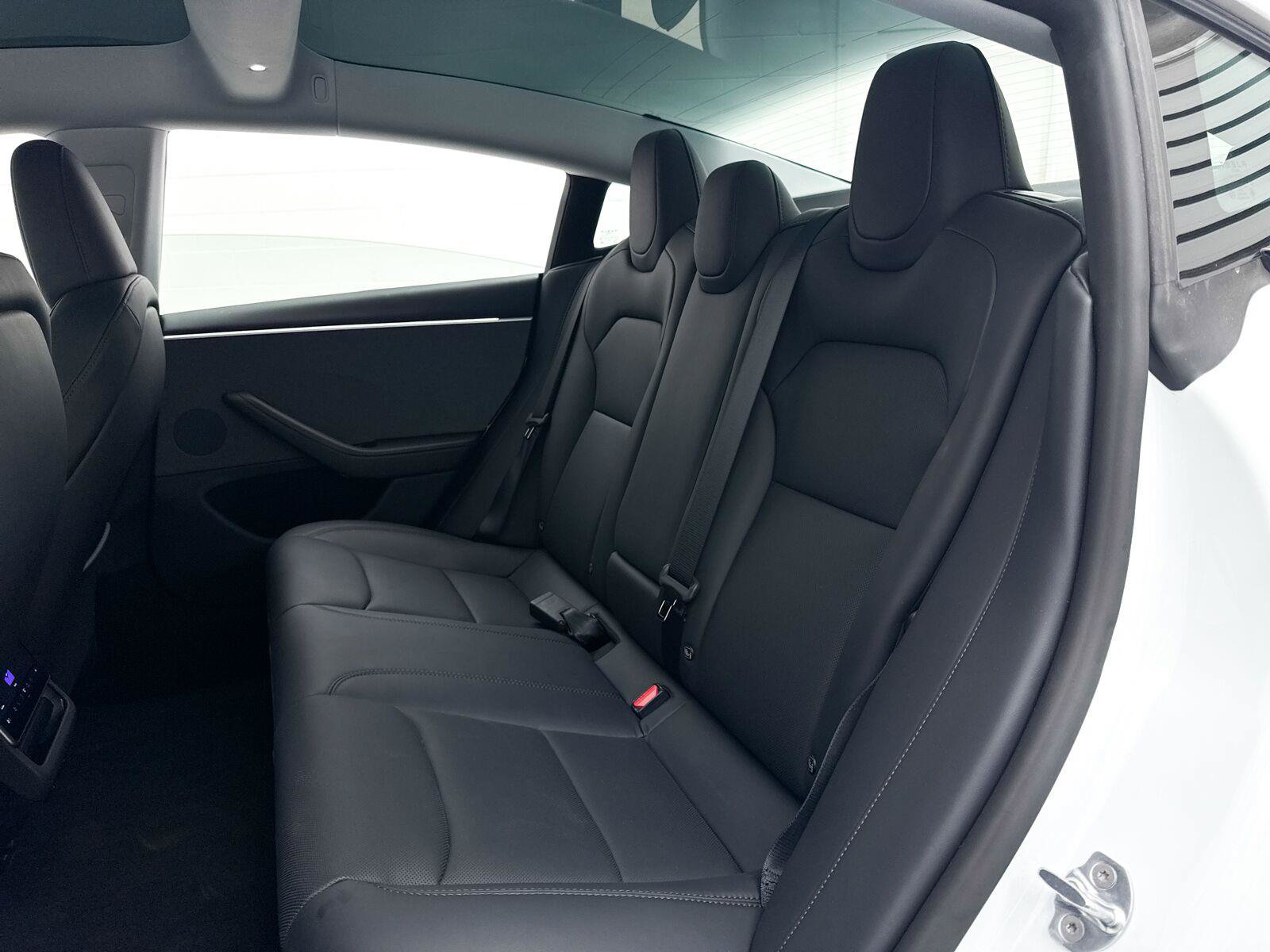 Used 2025 Tesla Model 3 Long Range RWD image 34