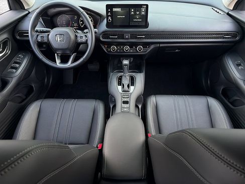 Used 2026 Honda HR-V EX-L image 12