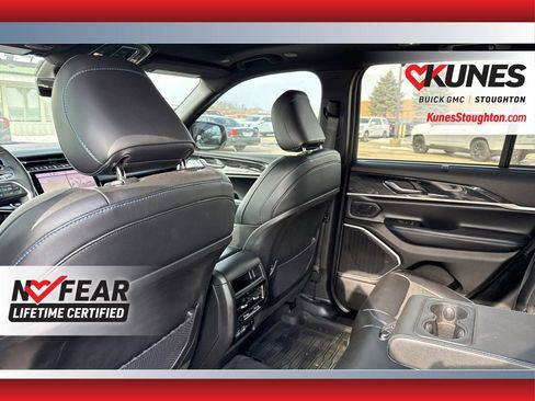 Used 2023 Jeep Grand Cherokee Trailhawk w/ Luxury Tech Group III image 40