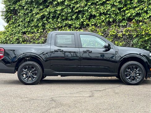 New 2024 Ford Maverick Lariat w/ Black Appearance Package image 3
