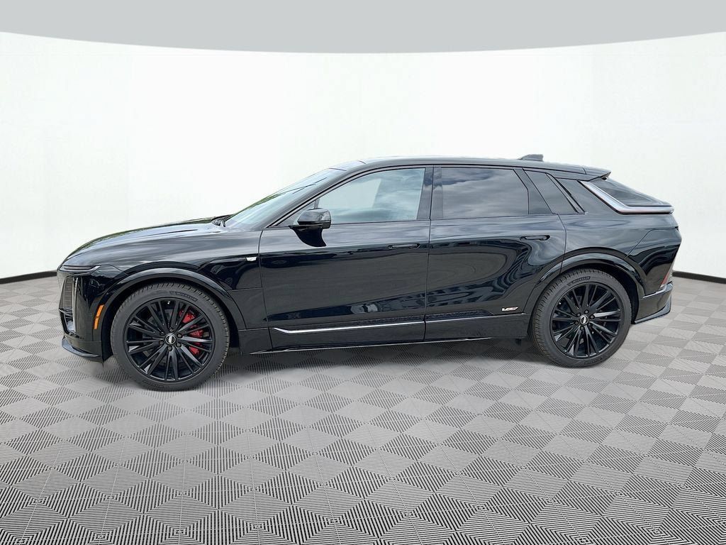 New 2026 Cadillac Lyriq V AWD/4WD image 4