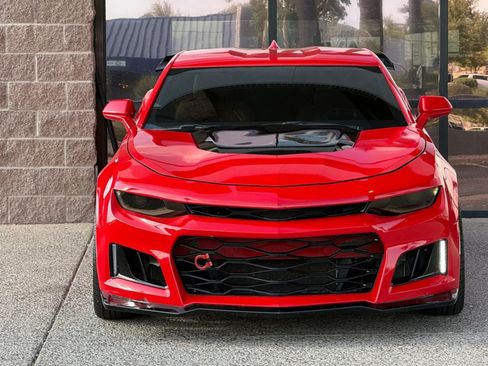 Used 2017 Chevrolet Camaro SS RWD image 19