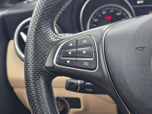 Used 2019 Mercedes-Benz CLA 250 4MATIC image 27
