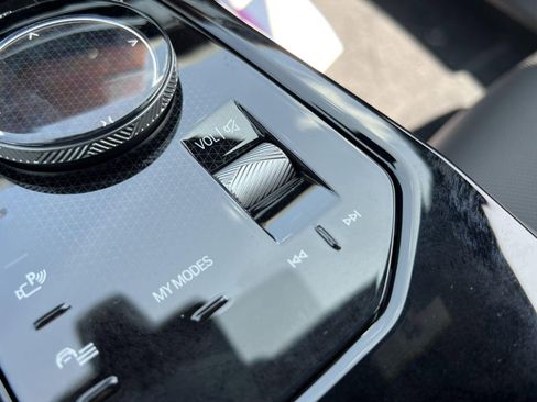 Certified 2025 BMW 530i xDrive w/ Premium Package image 15