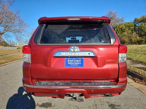 Used 2011 Toyota 4Runner SR5 image 5