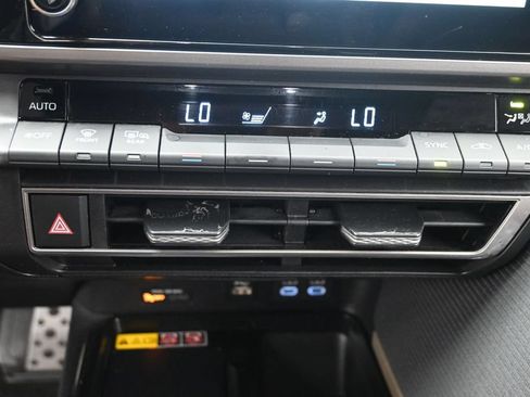 Used 2025 Toyota Camry SE FWD image 21