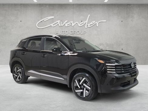 New 2026 Nissan Kicks SV image 2