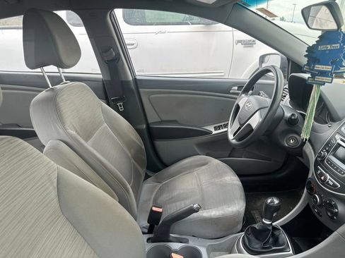 Used 2015 Hyundai Accent GLS FWD image 8