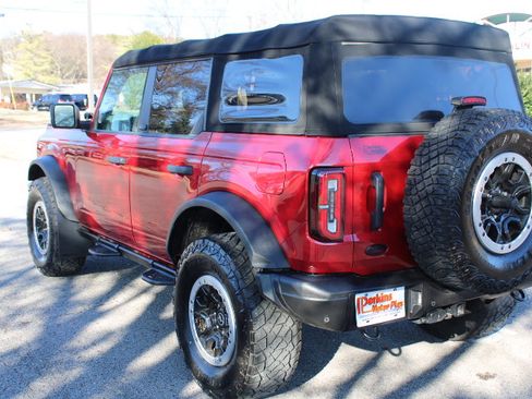 Used 2021 Ford Bronco Badlands image 9