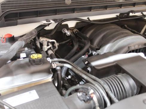 Used 2018 Chevrolet Silverado 1500 LT w/ All Star Edition image 33