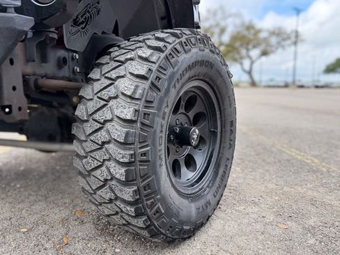 Used 2018 Jeep Wrangler Unlimited Sport S image 7