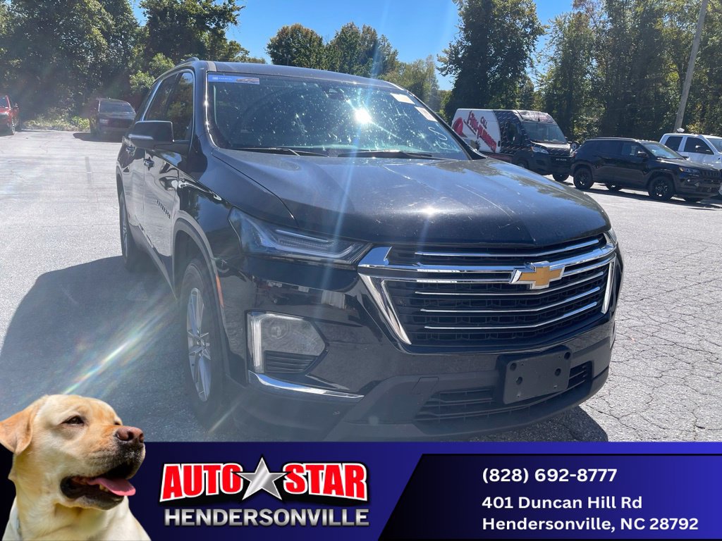 Used 2023 Chevrolet Traverse LT AWD/4WD image 2